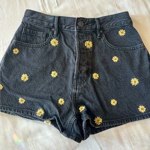 Eco Black Flower Embroidered Vintage High Waisted Denim Shorts